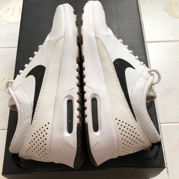 Nike Shoes - Nike Air max Thea